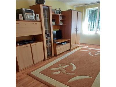 Vanzare Apartament 3 Camere Semidecomandat Aparatorii Patriei-Anton Bacalbasa