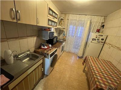 Vanzare Apartament 4 camere Semidecomandat Aparatorii Patriei
