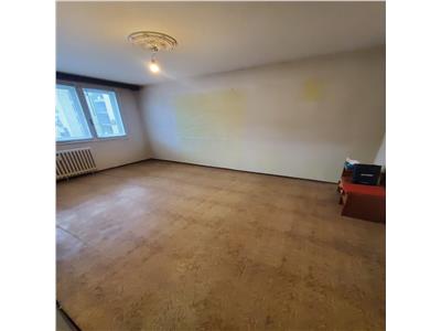 Vanzare Apartament 3 Camere Decomandat Moldovita