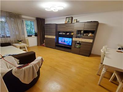 Vanzare Apartament 3 Camere Decomandat Berceni-Aleea Terasei