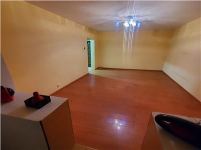 Vanzare Apartament 4 Camere Decomandat Aleea Tomesti