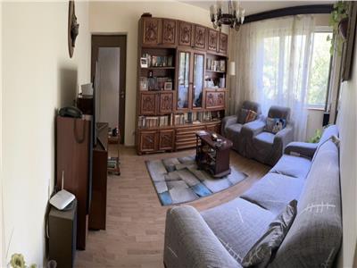 Vanzare Apartament 3 Camere Semidecomandat Berceni-Nitu Vasile