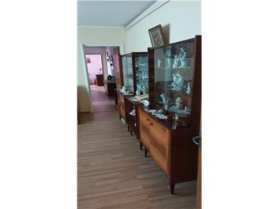 Vanzare Apartament 3 Camere Semidecomandat Berceni-Covasna