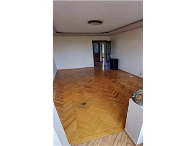 Vanzare Apartament 3 Camere Decomandat Berceni