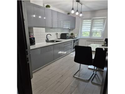Vanzare Apartament 2 Camere Semidecomandat Aparatorii Patriei-Emil Racovita
