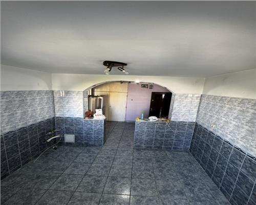 Vanzare Apartament 3 Camere Semidecomandat Piata Sudului-Tulnici