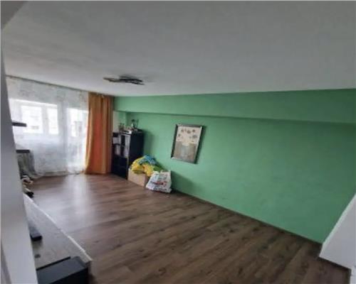 Vanzare Apartament 4 Camere Decomandat Bd.Alexandru Obregia