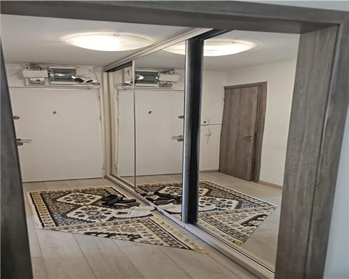 Inchiriere Apartament 3 Camere Semidecomandat Aparatorii Patriei-Moldovita