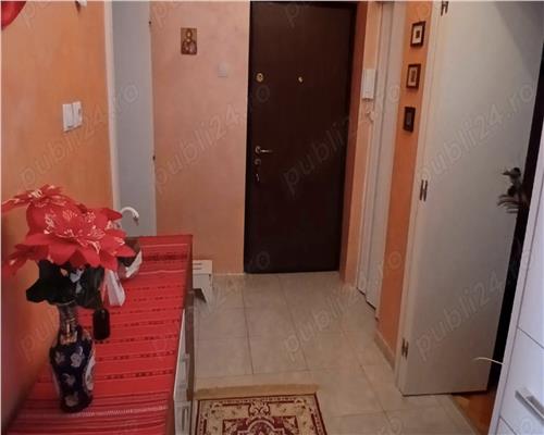 Inchiriere Apartament 3 Camere Decomandat Aparatorii Patriei-Turnu Magurele