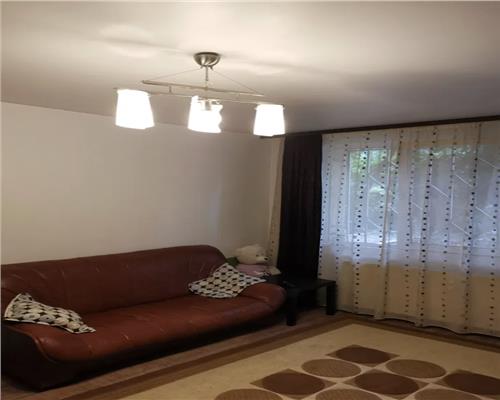 Vanzare Apartament 3 Camere Semidecomandat Berceni-Izvorul Muresului