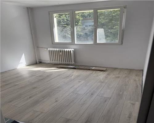 Inchiriere Apartament 3 Camere Semidecomandat Luica-Izvorul Oltului