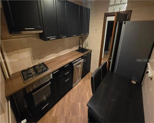 Apartament 3 Camere Decomandat Padesu