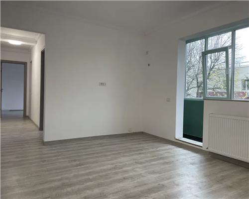 Vanzare Apartament 3 Camere Semidecomandat Berceni-Ornamentului