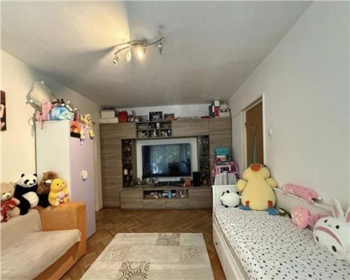 Vanzare Apartament 2 Camere Semidecomandat Berceni-Straduintei