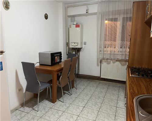 Apartament 2 camere Semidecomandat Aparatorii Patriei