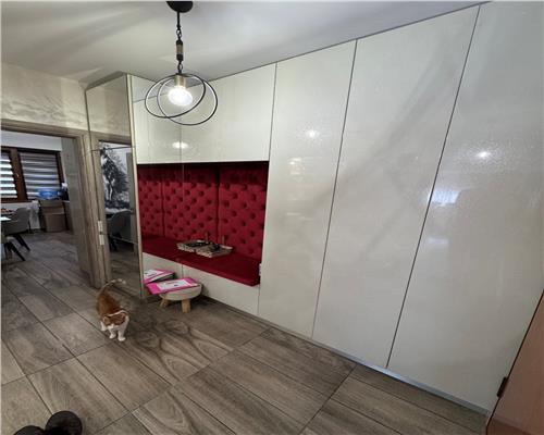 Vanzare Apartament 3 camere Semidecomandat  Cartier Solar