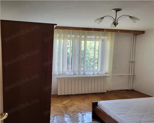 Inchiriere Apartament 4 Camere Semidecomandat Aparatorii Patriei-Panselelor