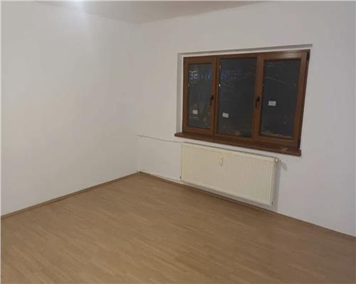 Vanzare Apartament 2 Camere Decomandat Eroii Revolutiei-Padesu