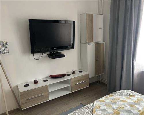 Inchiriere Garsoniera Decomandata Piata Sudului-Govora