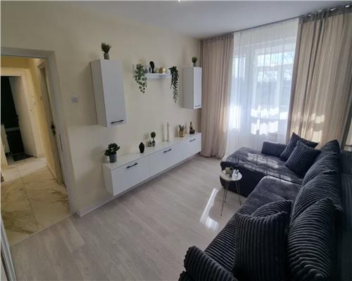 Vanzare Apartament 3 Camere Decomandat Sos.Giurgiului