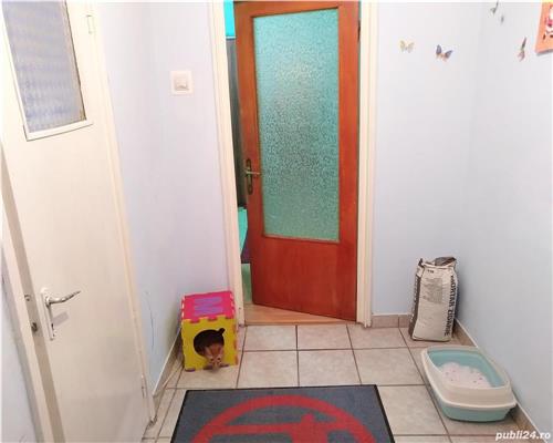 Apartament 3 camere Semidecomandat Beceni-Spinis