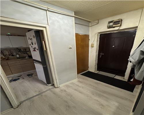 Apartament 3 camere Decomandat Sos.Giurgiului
