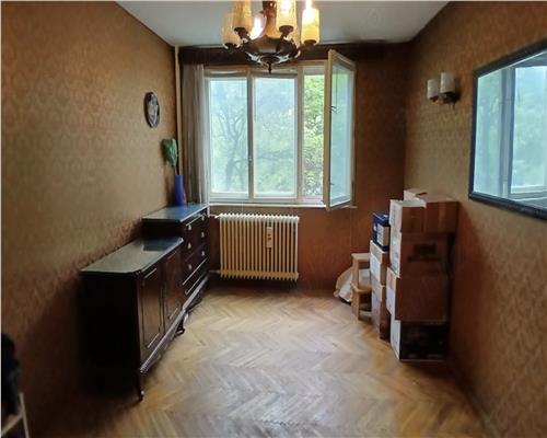 Vanzare Apartament 3 Camere Decomandat Berceni-Covasna