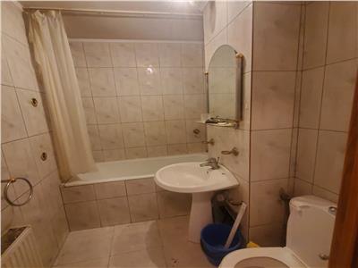 Vanzare Apartament 3 Camere Decomandat Sos.Giurgiului