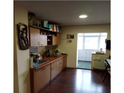 Vanzare Apartament 2 Camere Decomandat Aparatorii Patriei-Anton Bacalbasa