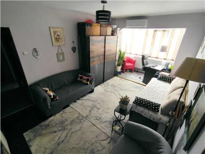 Vanzare Apartament 2 Camere Semidecomandat Aparatorii Patriei-Emil Racovita